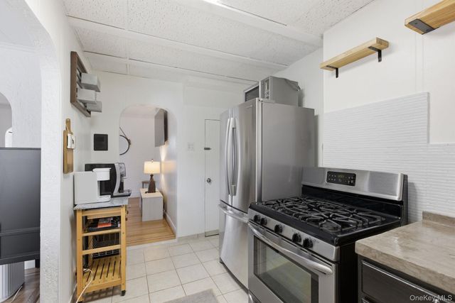 1835 Narragansett Avenue, Bronx, NY 10461