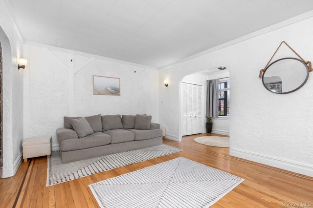 1835 Narragansett Avenue, Bronx, NY 10461