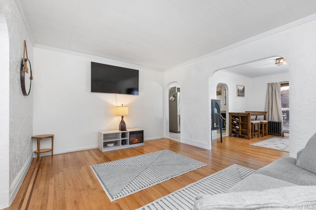 1835 Narragansett Avenue, Bronx, NY 10461