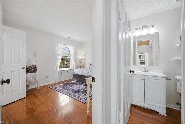 5104 Walkers Grant LN, Virginia Beach, VA 23455