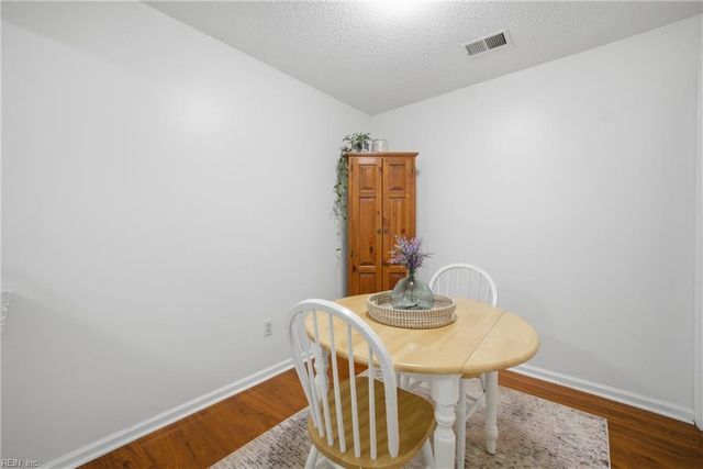 5104 Walkers Grant LN, Virginia Beach, VA 23455