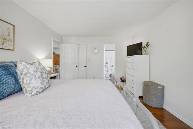 5104 Walkers Grant LN, Virginia Beach, VA 23455