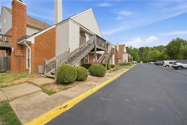 5104 Walkers Grant LN, Virginia Beach, VA 23455