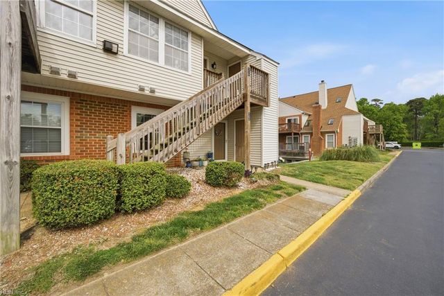 5104 Walkers Grant LN, Virginia Beach, VA 23455