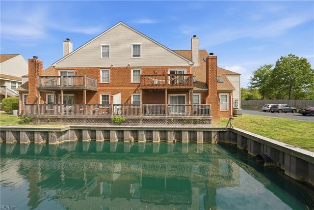 5104 Walkers Grant LN, Virginia Beach, VA 23455