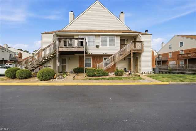 5104 Walkers Grant LN, Virginia Beach, VA 23455