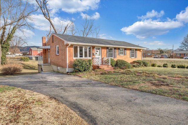 5809 Sierra DR, Roanoke, VA 24012