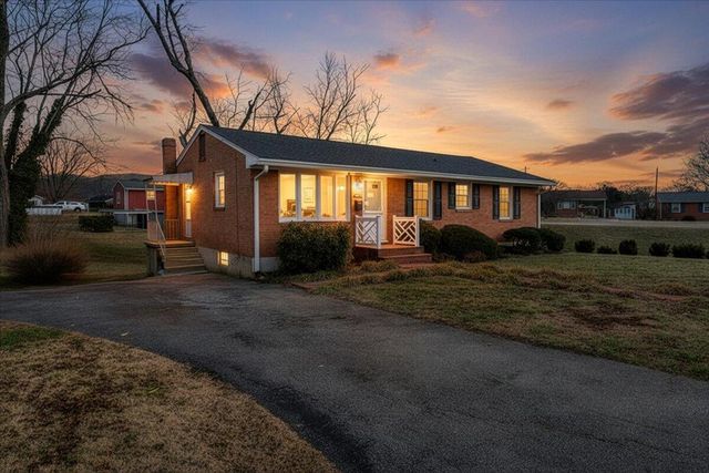 5809 Sierra DR, Roanoke, VA 24012