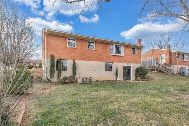 5809 Sierra DR, Roanoke, VA 24012