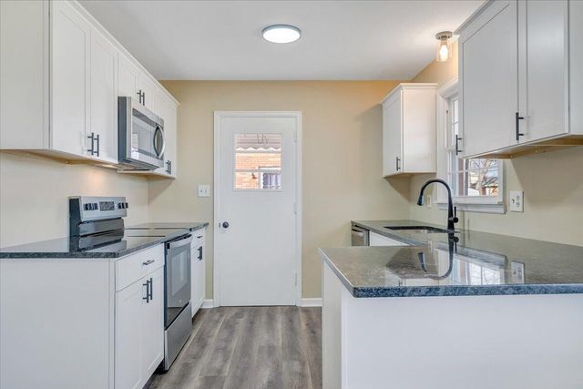 5809 Sierra DR, Roanoke, VA 24012