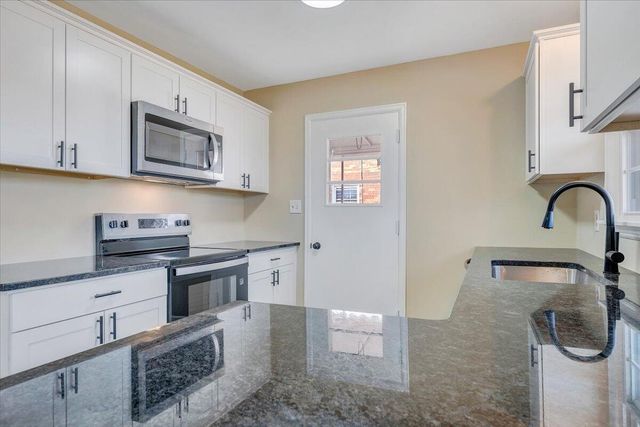 5809 Sierra DR, Roanoke, VA 24012