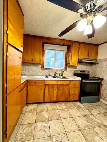 451 Lakeview Park, Rochester, NY 14613