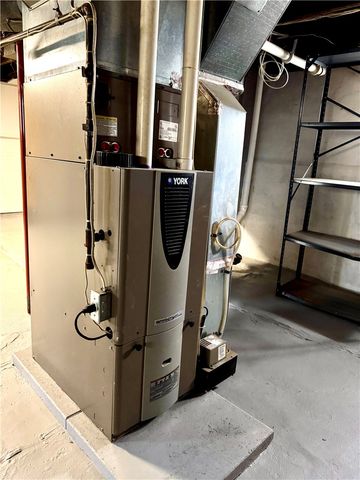 451 Lakeview Park, Rochester, NY 14613