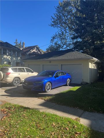 451 Lakeview Park, Rochester, NY 14613