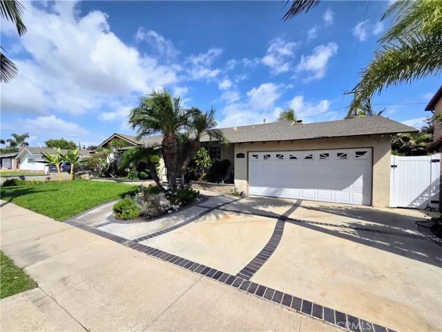 10422 Oakhaven, Stanton, CA 90680