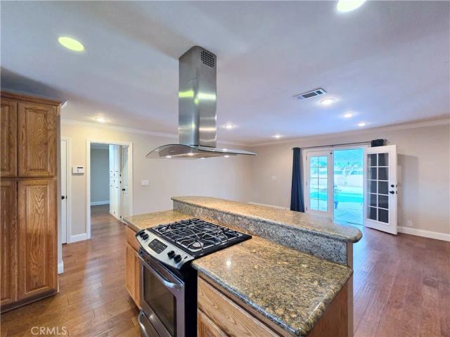 10422 Oakhaven, Stanton, CA 90680