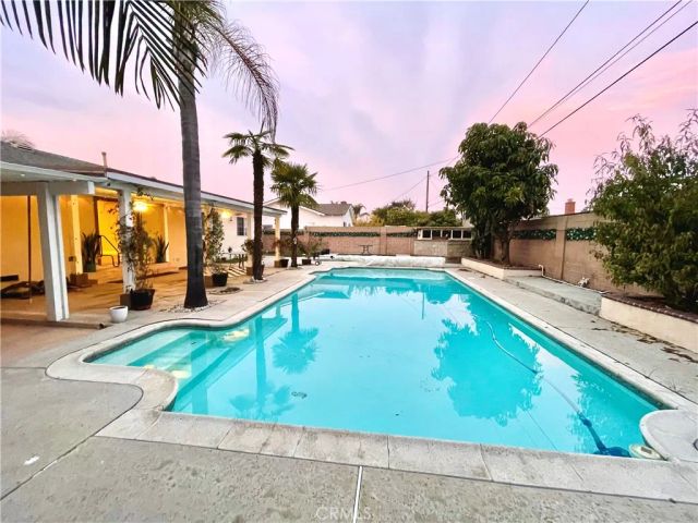 10422 Oakhaven, Stanton, CA 90680