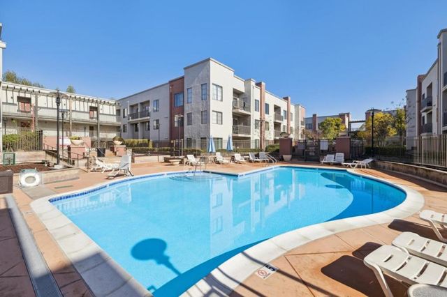 1060 S 3rd Street 311, San Jose, CA 95112