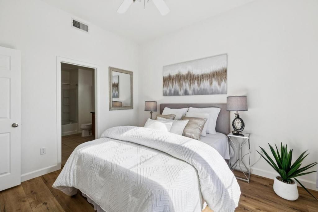 Image 12 of property listing at 1060 S 3rd Street 311, San Jose, CA 95112