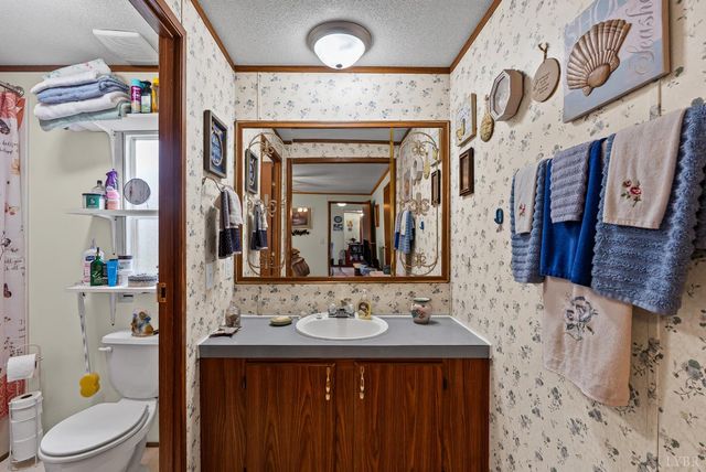 1289 Confederate Boulevard, Appomattox, VA 24522