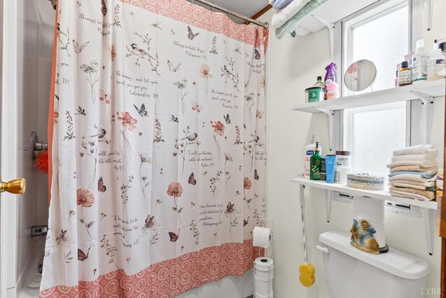 1289 Confederate Boulevard, Appomattox, VA 24522