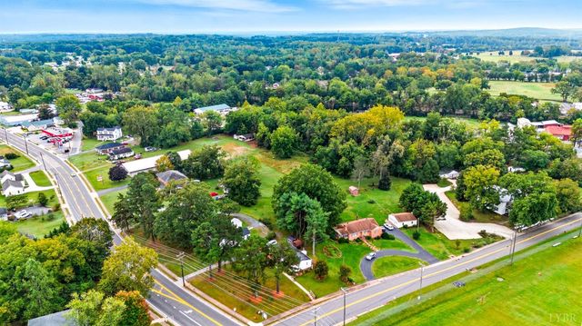 1289 Confederate Boulevard, Appomattox, VA 24522