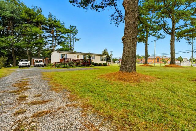 1289 Confederate Boulevard, Appomattox, VA 24522