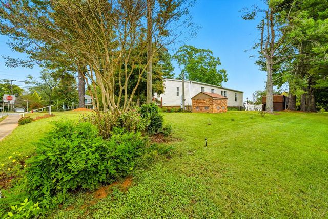 1289 Confederate Boulevard, Appomattox, VA 24522