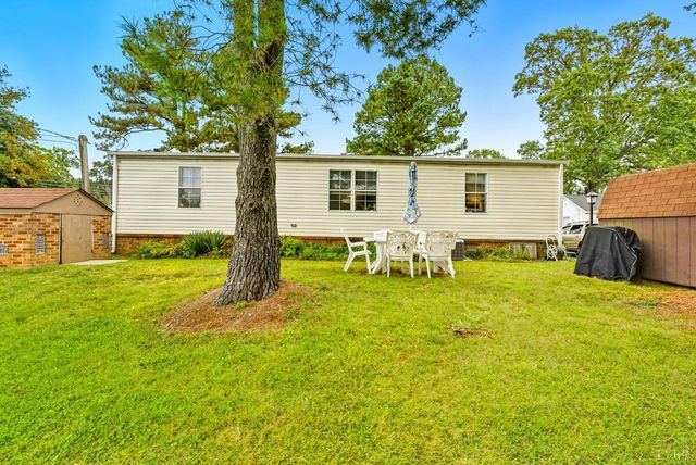 1289 Confederate Boulevard, Appomattox, VA 24522