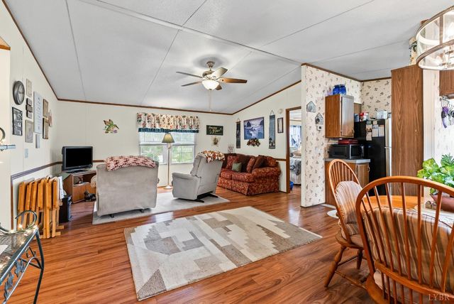 1289 Confederate Boulevard, Appomattox, VA 24522