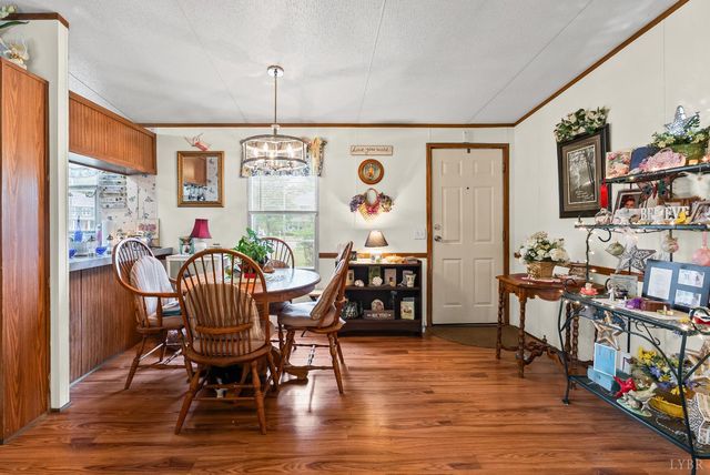 1289 Confederate Boulevard, Appomattox, VA 24522