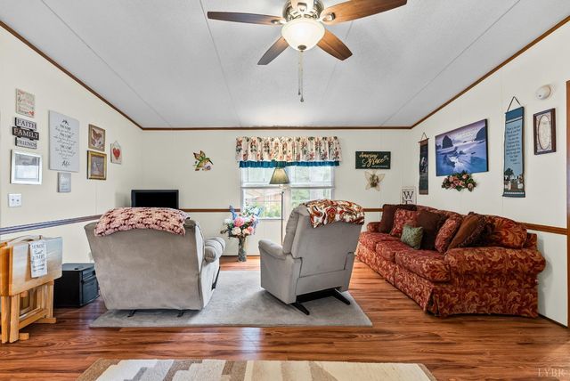 1289 Confederate Boulevard, Appomattox, VA 24522