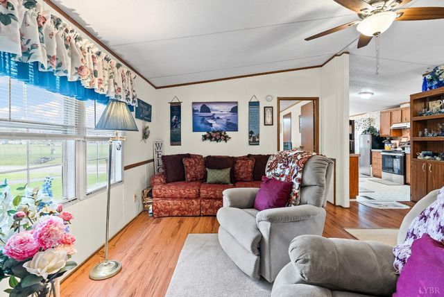 1289 Confederate Boulevard, Appomattox, VA 24522