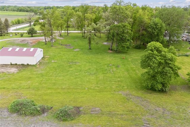 3 Klemish Circle, Center Point, IA 52213