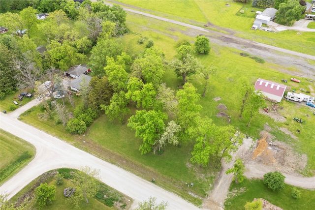 3 Klemish Circle, Center Point, IA 52213