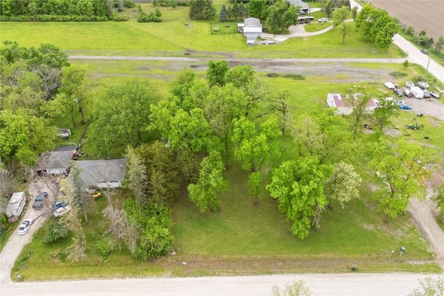 3 Klemish Circle, Center Point, IA 52213