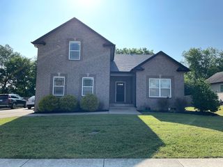 987 Promenade Dr, Adams, TN 37010
