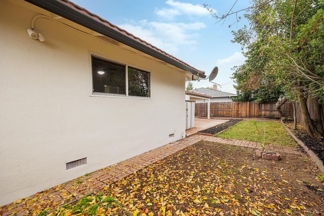 6920 Maita Cir, Sacramento, CA 95820