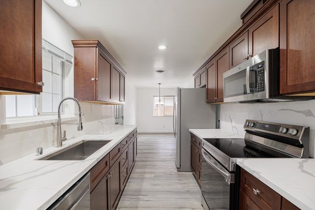 6920 Maita Cir, Sacramento, CA 95820