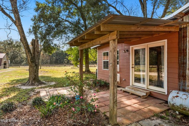 15804 Peapatch Road, Biloxi, MS 39532