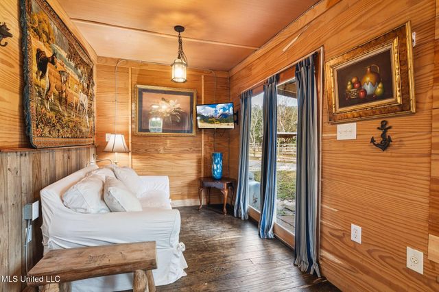 15804 Peapatch Road, Biloxi, MS 39532