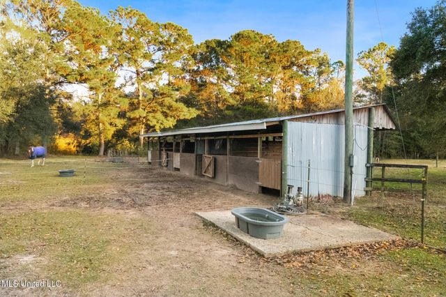 15804 Peapatch Road, Biloxi, MS 39532