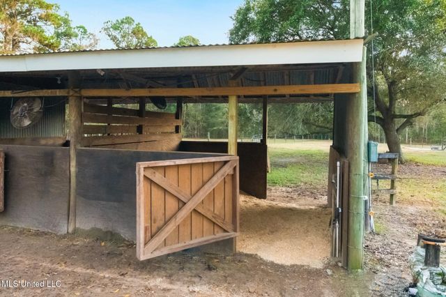 15804 Peapatch Road, Biloxi, MS 39532