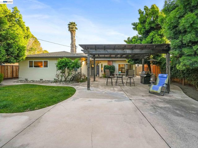 38228 Hastings St, Fremont, CA 94536