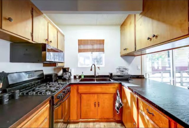 29591 Lassen Dr, Long Barn, CA 95335