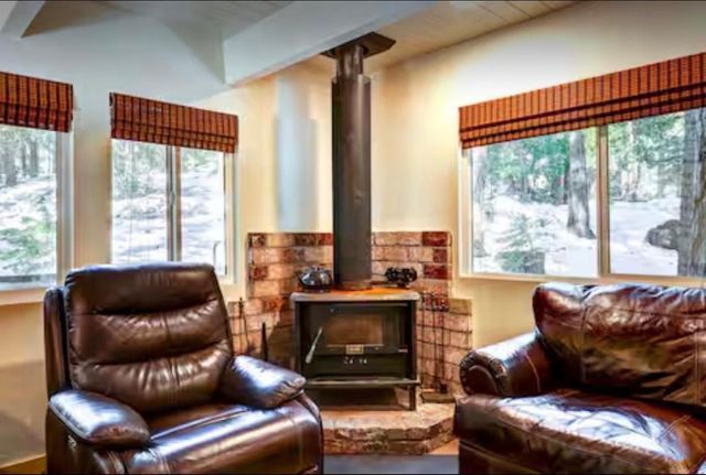 29591 Lassen Dr, Long Barn, CA 95335