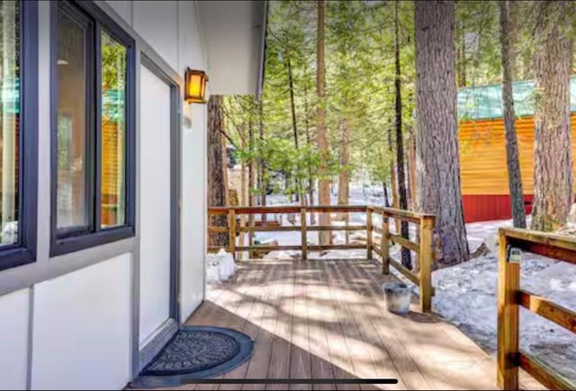 29591 Lassen Dr, Long Barn, CA 95335