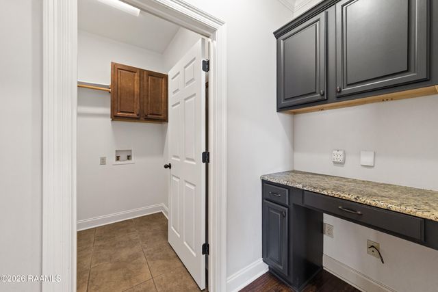 102 Crenshaw Drive, Lafayette, LA 70508