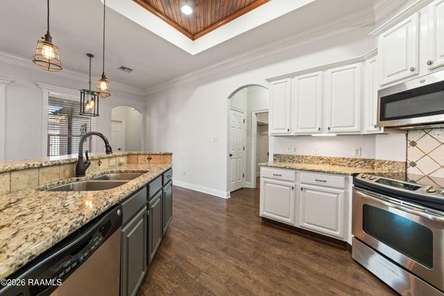 102 Crenshaw Drive, Lafayette, LA 70508