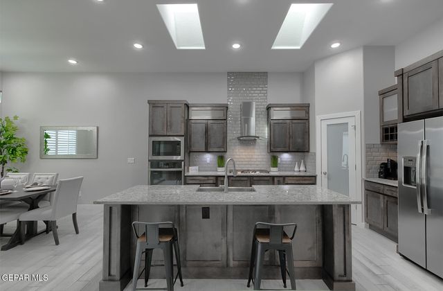 2228 MIKE PRICE Drive, El Paso, TX 79938